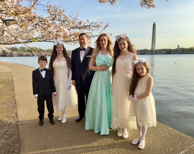 The Symanski family at the Tidal Basin